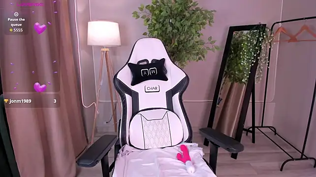 Jane_Broks - show nipples + play with them