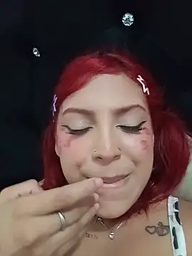 GiaRedd - Tsunami squirt +blow job