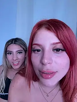 _Alicee_1 - rub my pussy and lick fingers