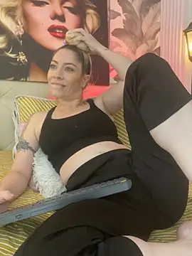 Viktoria_davis_ - 👽👅 clamps on my nipples 🍒