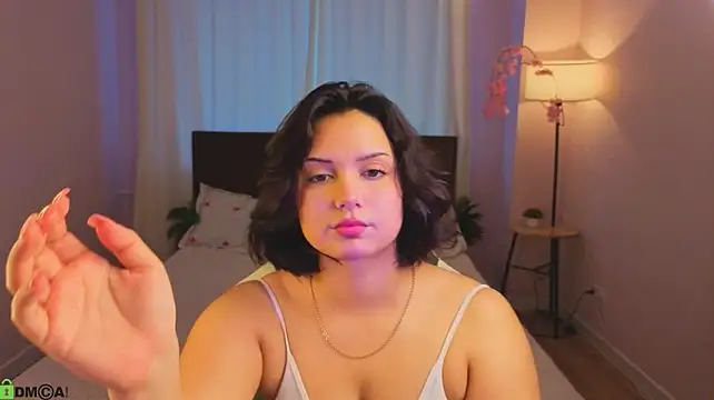 VivienRoss_ - Air kiss<3