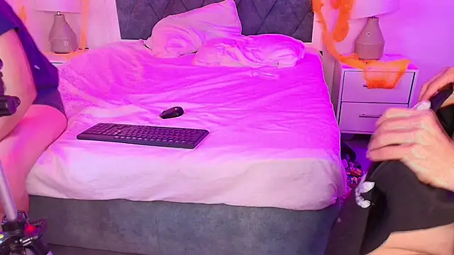 Emily_and_Taylor - Fuck me doggy-style