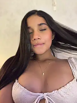 AlessiaVallmont - HUSH on my ass & Crtl lush 5 min clit