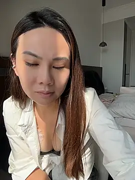 Yioyio-666 - 众筹给妍妍交房租
