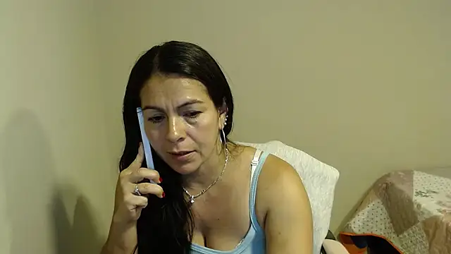 Camilavargas_ - you want to spank my ass