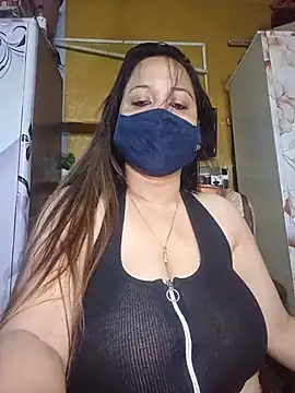 Naughtysummi - 300 goal complte boobs show