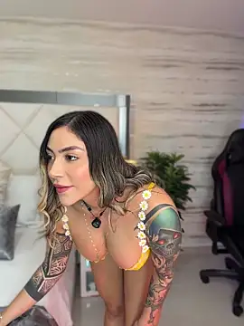 Miacoleman_ - oiled ass + spank x3