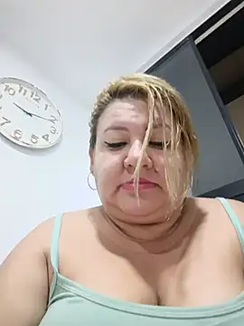 HORNY_MATURE25 - Wet my pussy and naked