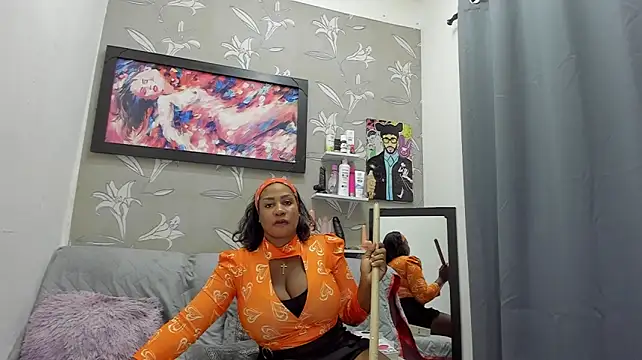 Karen_Bis - Well, play with me my beautiful loves