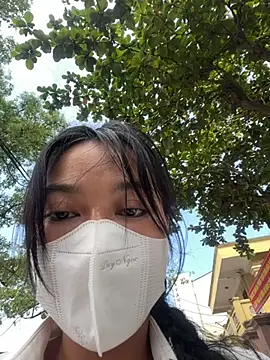 HoneyNana2000 - Take off bara on the bus. Cởi áo zú🫣💦