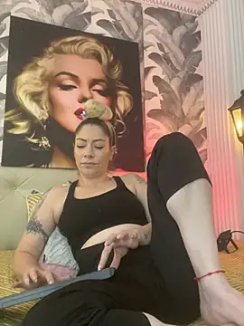 Viktoria_davis_ - 👽👅 clamps on my nipples 🍒