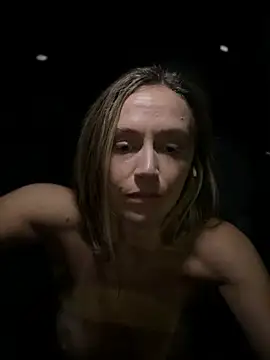 Lunagirl13 - Go get naughty in dressing room 😈💦😻