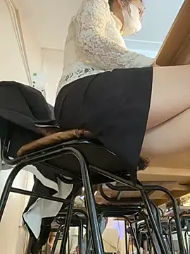 Masturbate-secretly - Off bra&panties next to stranger