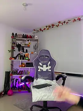 Angelica_sparks - dress up walk around