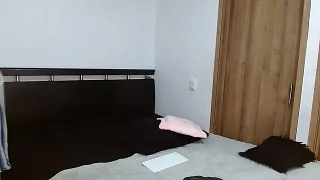 Catalina_Thomas764 - Suck his balls.