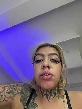 TRIOGOALS3 - Beer bottle in the pussy