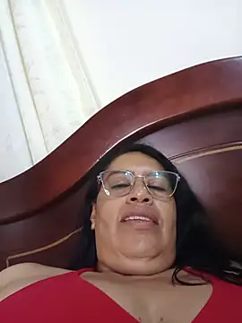 Emilif_ - Show tits 🍒 + oil — Mostrar las tetas