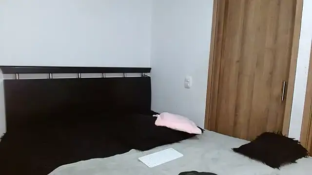 Catalina_Thomas764 - Suck his balls.