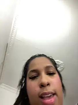 NV-Nikoll - 🍑twerking🍑🍑