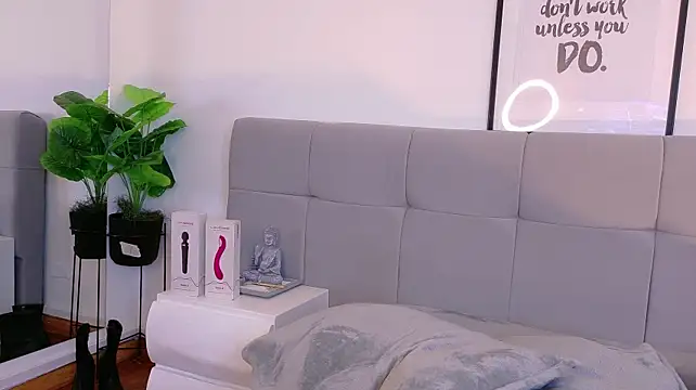 FranchescaVeleska - Your ass on close cam, please 🍑🥵