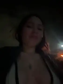 TuSarita - Will you warm me up in the store? 🤤