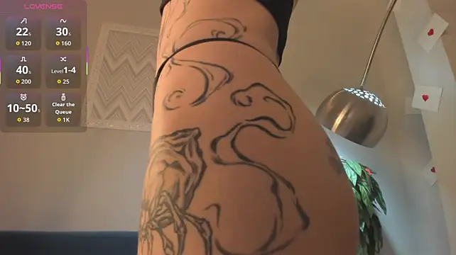 Emma__Leee - Ride dildo + control toy 6 min