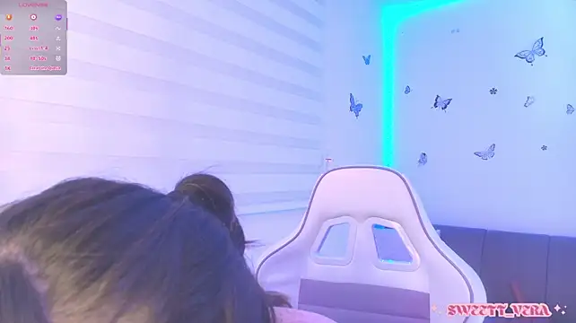 Sweettvera - Suck finger and ahegao