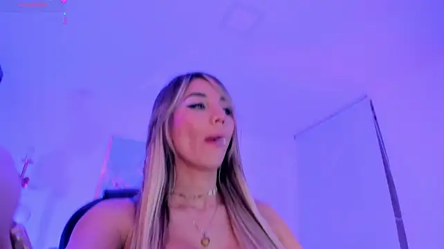 ZoePresleyX - PLUG + FINGER ASS