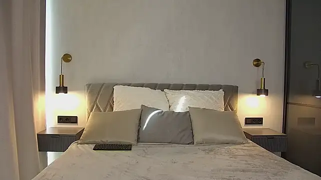 Kitty_Asstronaut - massage my boobs with oil