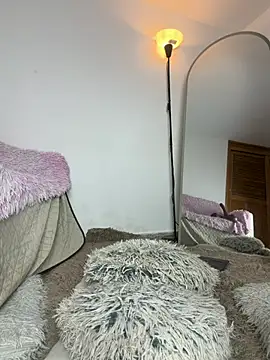 Elirpo - pussy playing