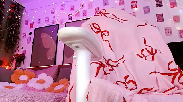 Ayla_Hicks - Make my pussy Squirt <3