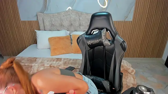 Mia_18v - BIG SQUIRTING