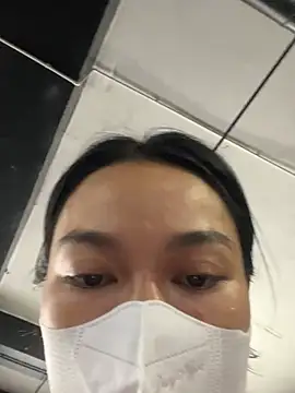HoneyNana2000 - Let make me wet & squir in the gym😝