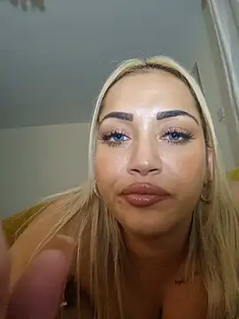 ArabellaLuxx - suck toy