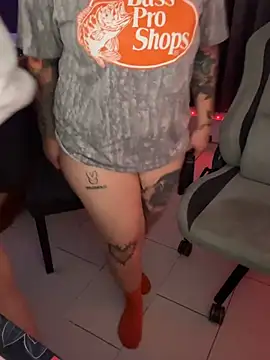 Drizzypeach602 - Mia rides drizzy’s face 😜
