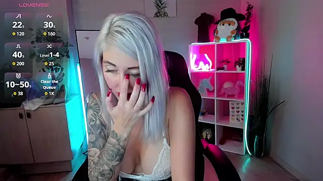 Mermaid_N - Who can help me to take off my skirt?