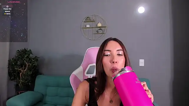AnaisNin - Full naked + Fingering pussy