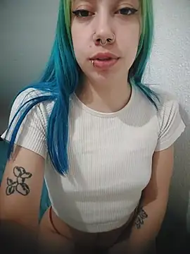 XRamona - Usar dildo