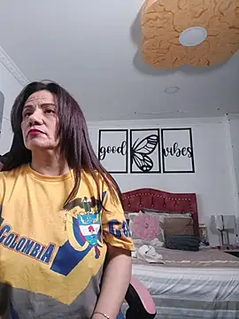 Marie_Mature - naked for 10 minutes