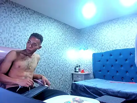 PatrickANDSofi - Hard spank her