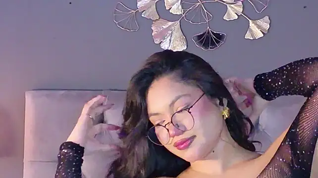 Kendal_Foxx_ - Mmmmm suck the tip of your cock🥵