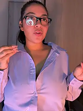 Evelisse_ - Show me your boobs a little