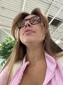 Jucie_Boom - RISKY TAKE OFF MY LEGGINGS IN PUBLIC WC