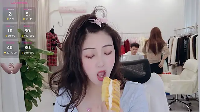 Yangyang-777 - 🎀来咯来咯（最新福利喷水视频和照片已更新，限时优惠11币解锁）