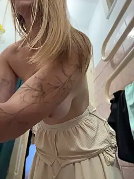 Curvycatwow - Take off my bra + oil boobs