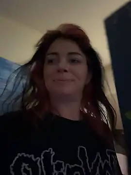 MarlaFknSinger - Movies & Chill 🤘 Cum @ goal or C2c 😘🤘