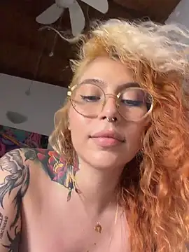 YunoRose_ - Naked + rub my pussy