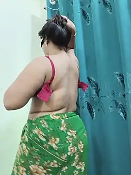 Beauty_Queen_Soniya - Boobs show