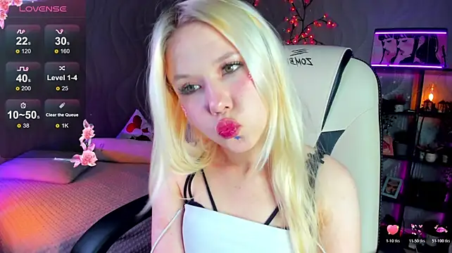VivieSunn - Slap Ass