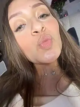 Katlyn_martins - 2 LUSHES VIBRATING IN MY WET PUSSY😈